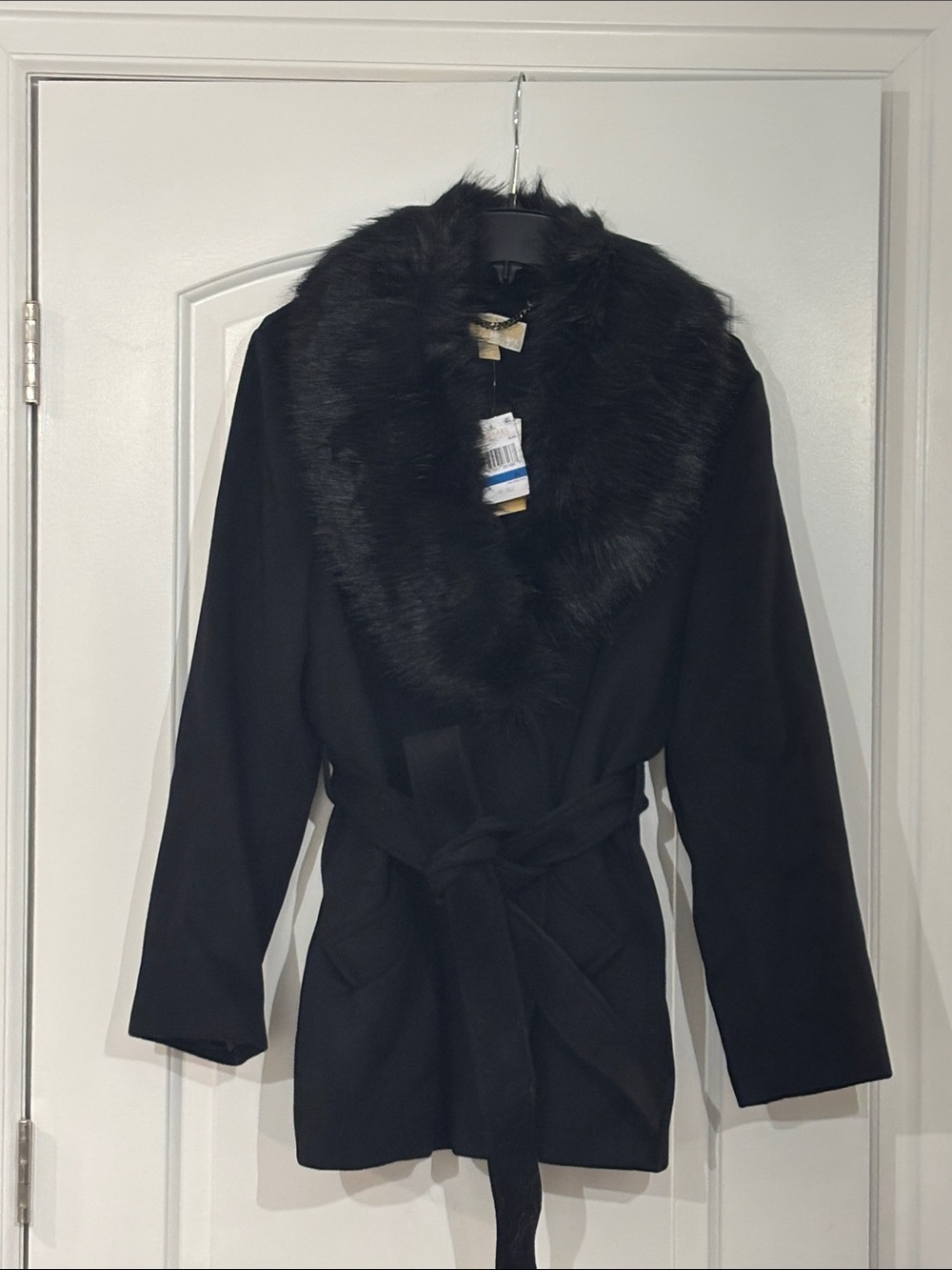MICHAEL Michael Kors Black Faux Fur Collar Belted Trench Coat